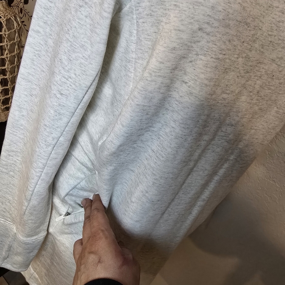 Athleta Women's Coaster Luxe Sweatshirt Fog Grey Heather Cozy Warm Dress M - Picture 4 of 8